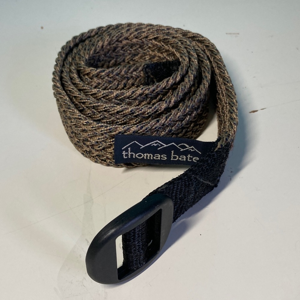 Thomas Bates Woven Lightweight Metal Free Travel Belt - Fits Up to 38" Waist